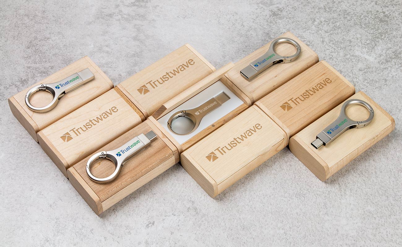 Active - Memorias USB Personalizadas con USB-C gallery thumbnail