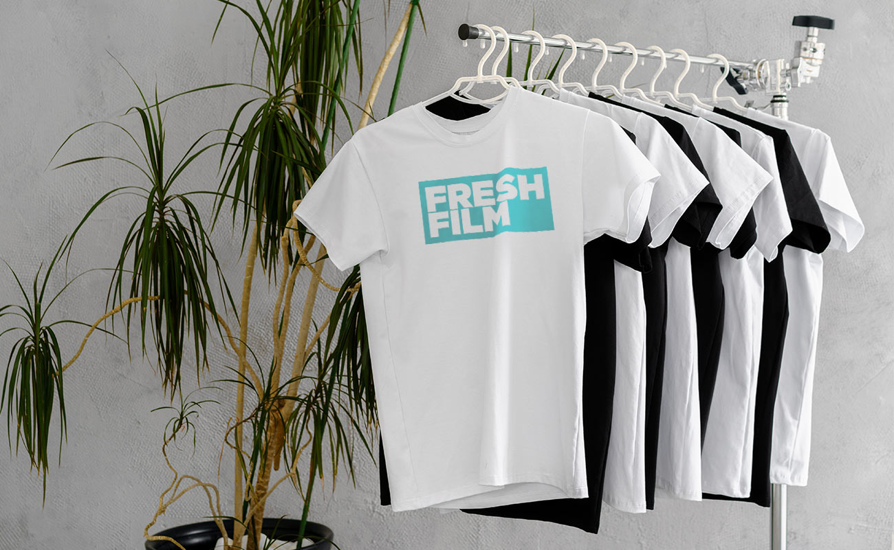 Avenue - Camisetas con Logotipo gallery thumbnail