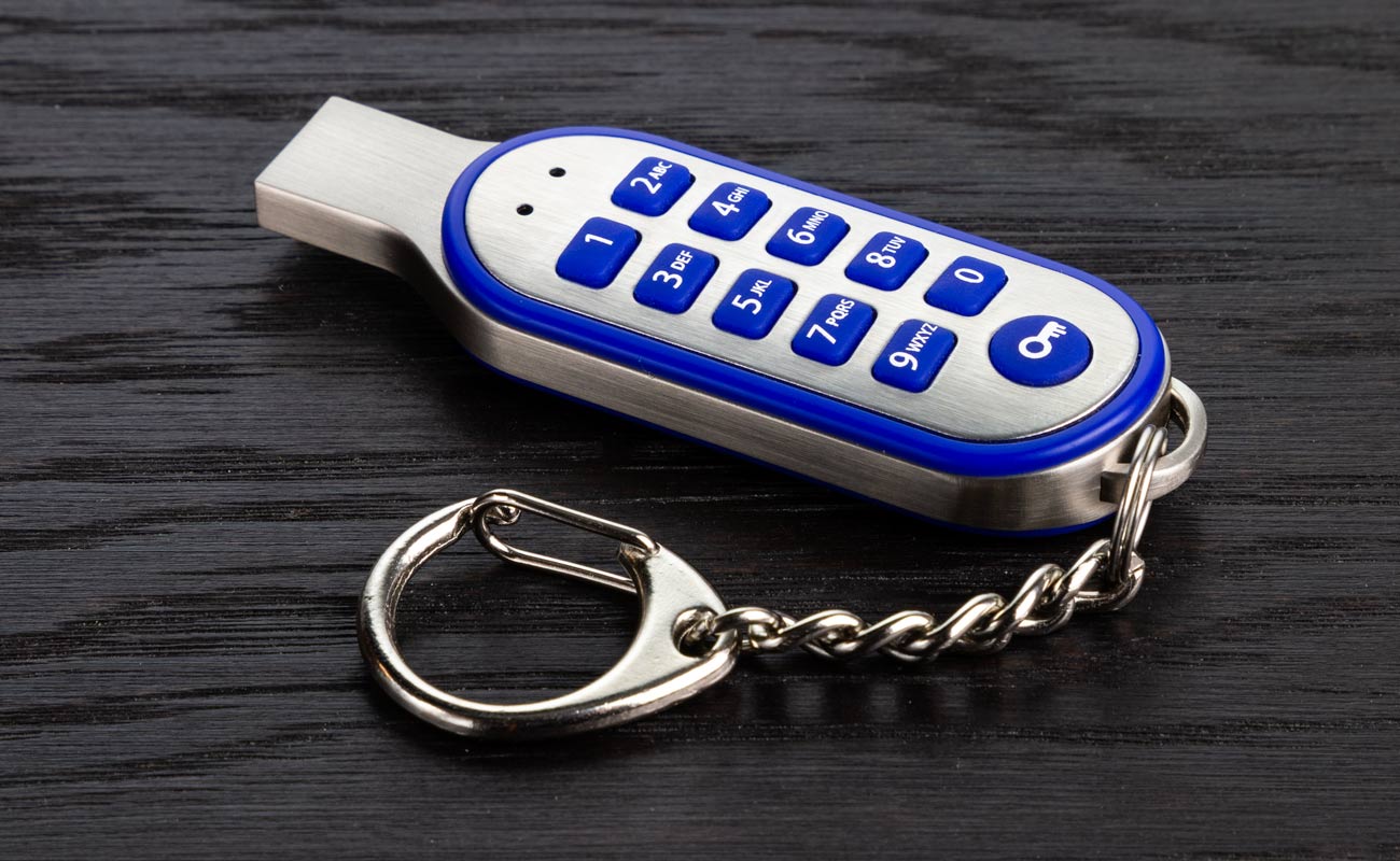 Code - Pendrives con PIN personalizados gallery thumbnail