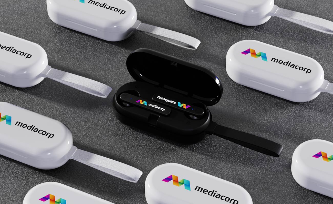 Duet - Auriculares personalizados con estuche de carga gallery thumbnail