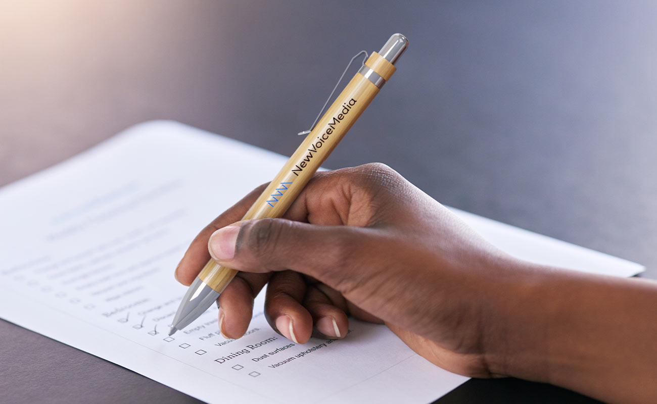 Essence - Bolígrafos de bambú con Logotipo gallery thumbnail