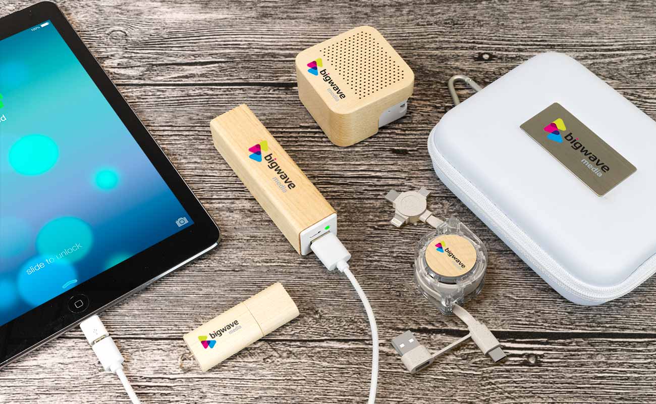 Maple L - Packs de merchandising con Logotipo gallery thumbnail