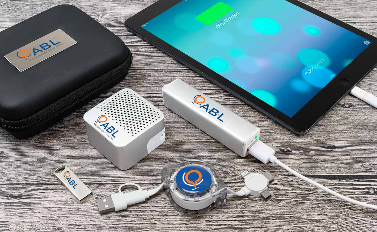 Metal L - Packs de merchandising Promocionales con su Logo gallery thumbnail