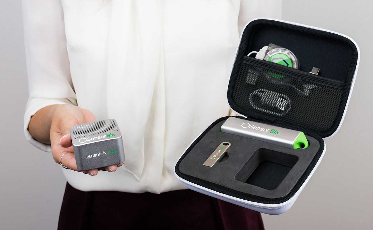 Metal L - Packs de merchandising con Logotipo gallery thumbnail