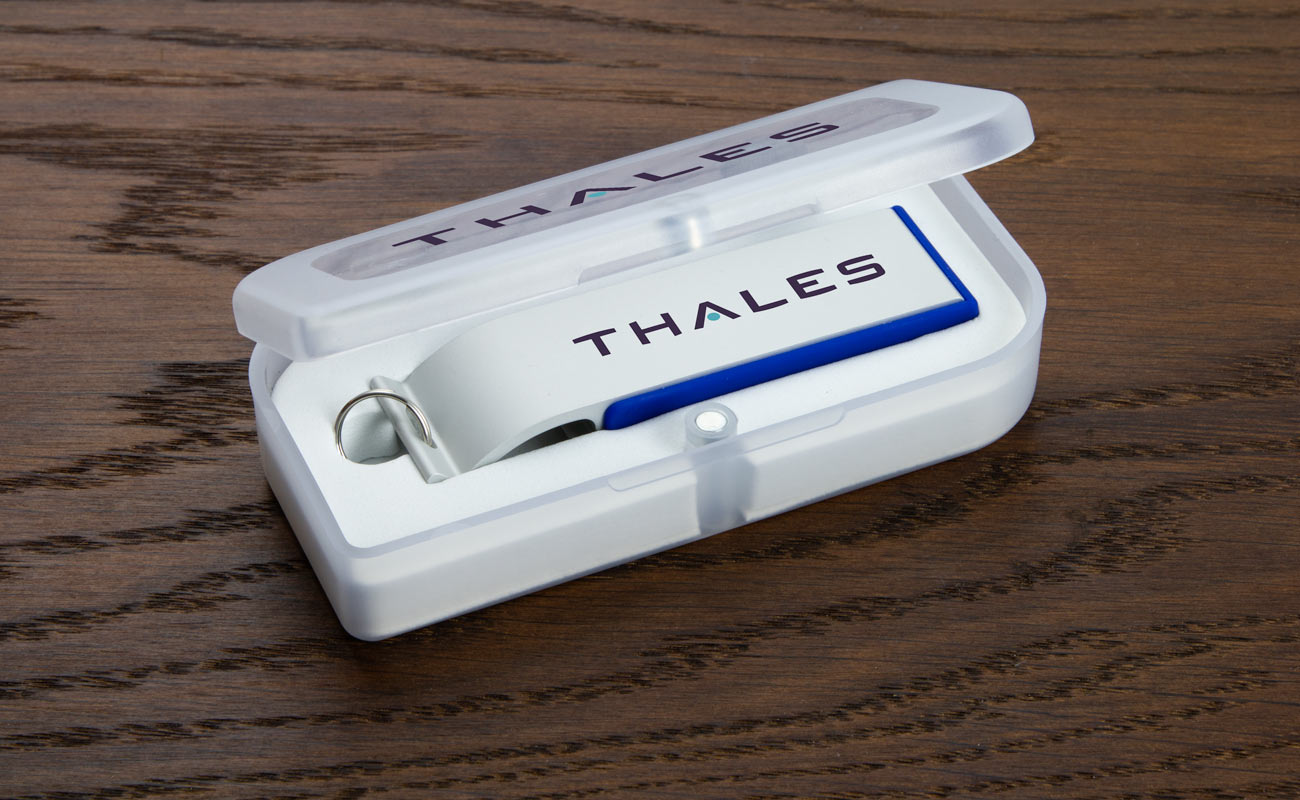 Pop - Memorias USB personalizadas abridor de botellas gallery thumbnail