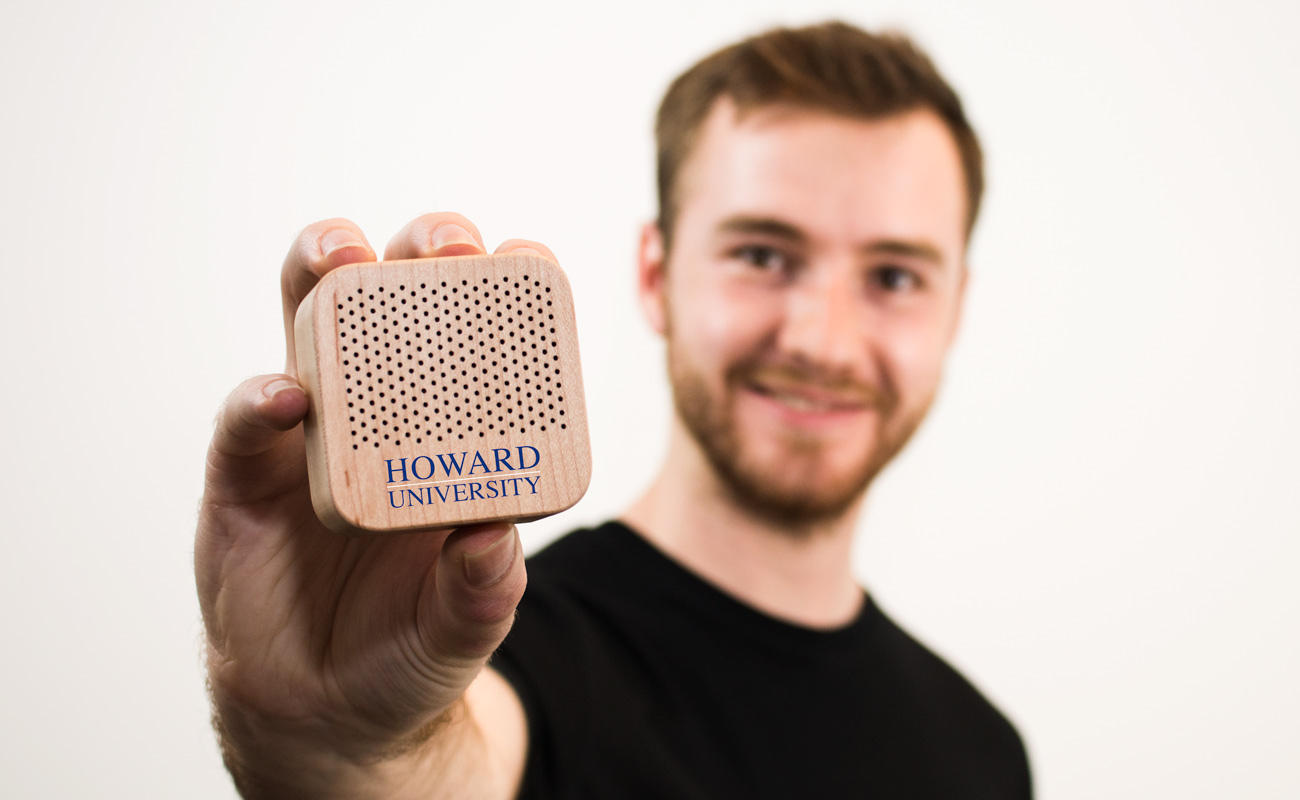 Seed - Altavoces  de madera corporativos gallery thumbnail